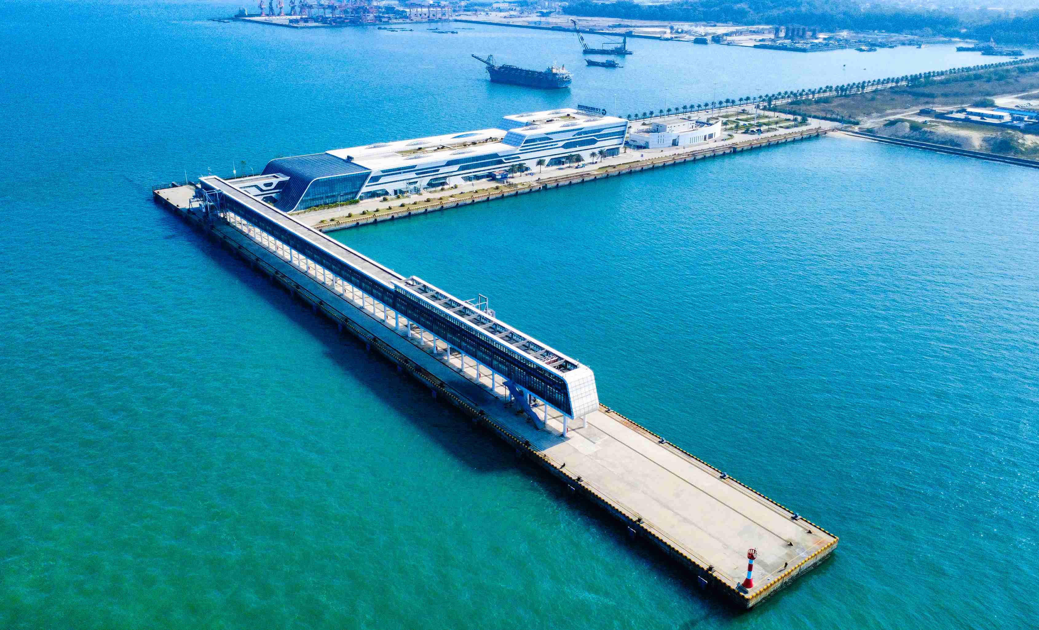 成功連船 | 智光高壓岸電系統護航北部灣綠色發展